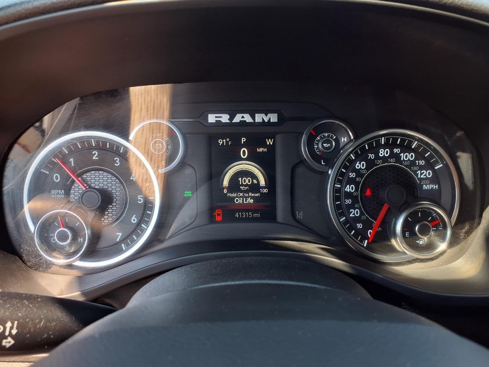 2025 RAM 1500 Big Horn Crew Cab 4x4 5'7" Box
