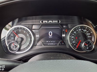 2021 RAM 1500 Laramie Crew Cab 4x4 5'7" Box