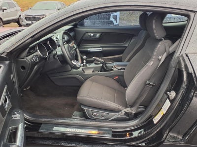 2016 Ford Mustang V6