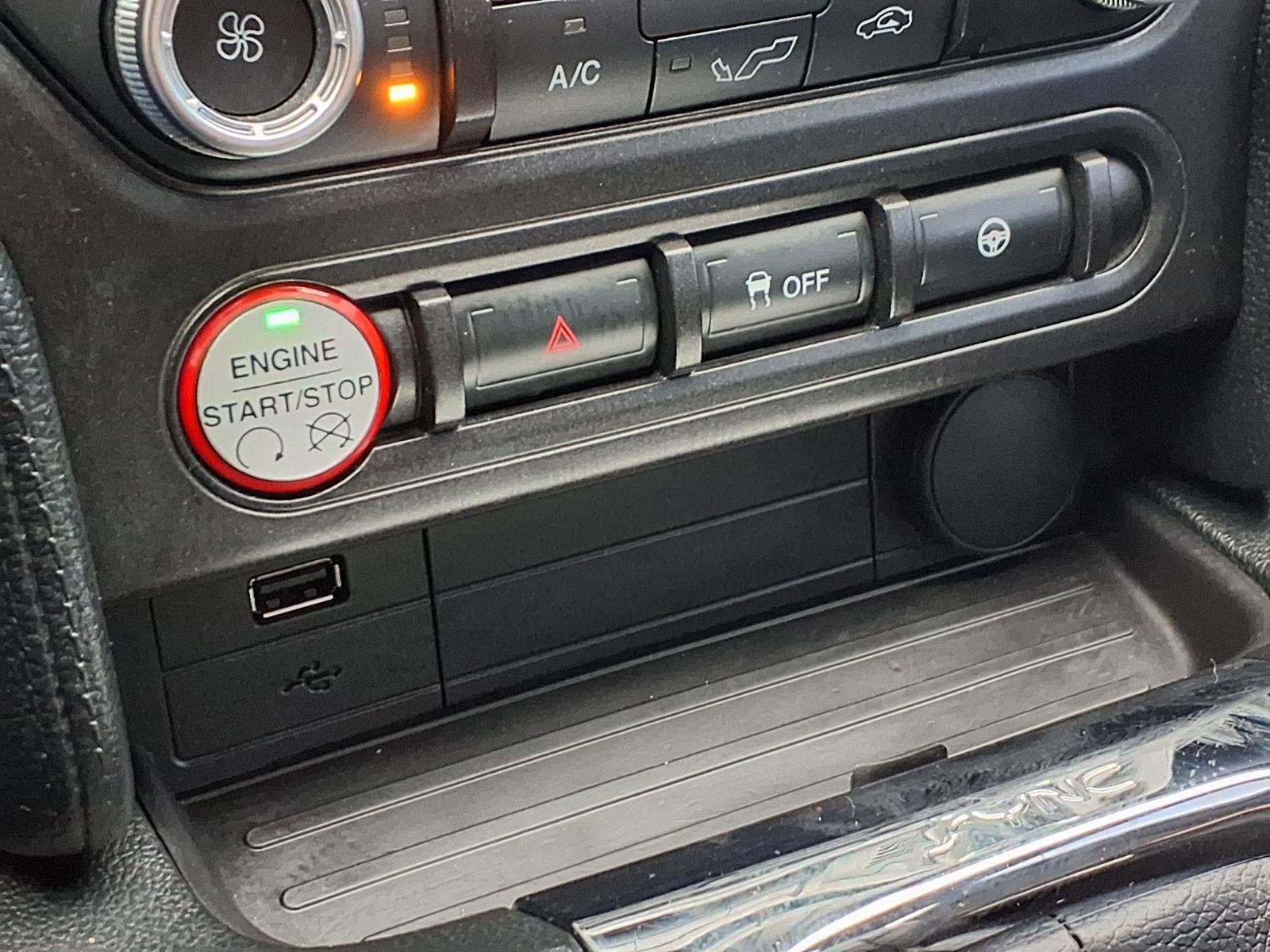 2016 Ford Mustang V6