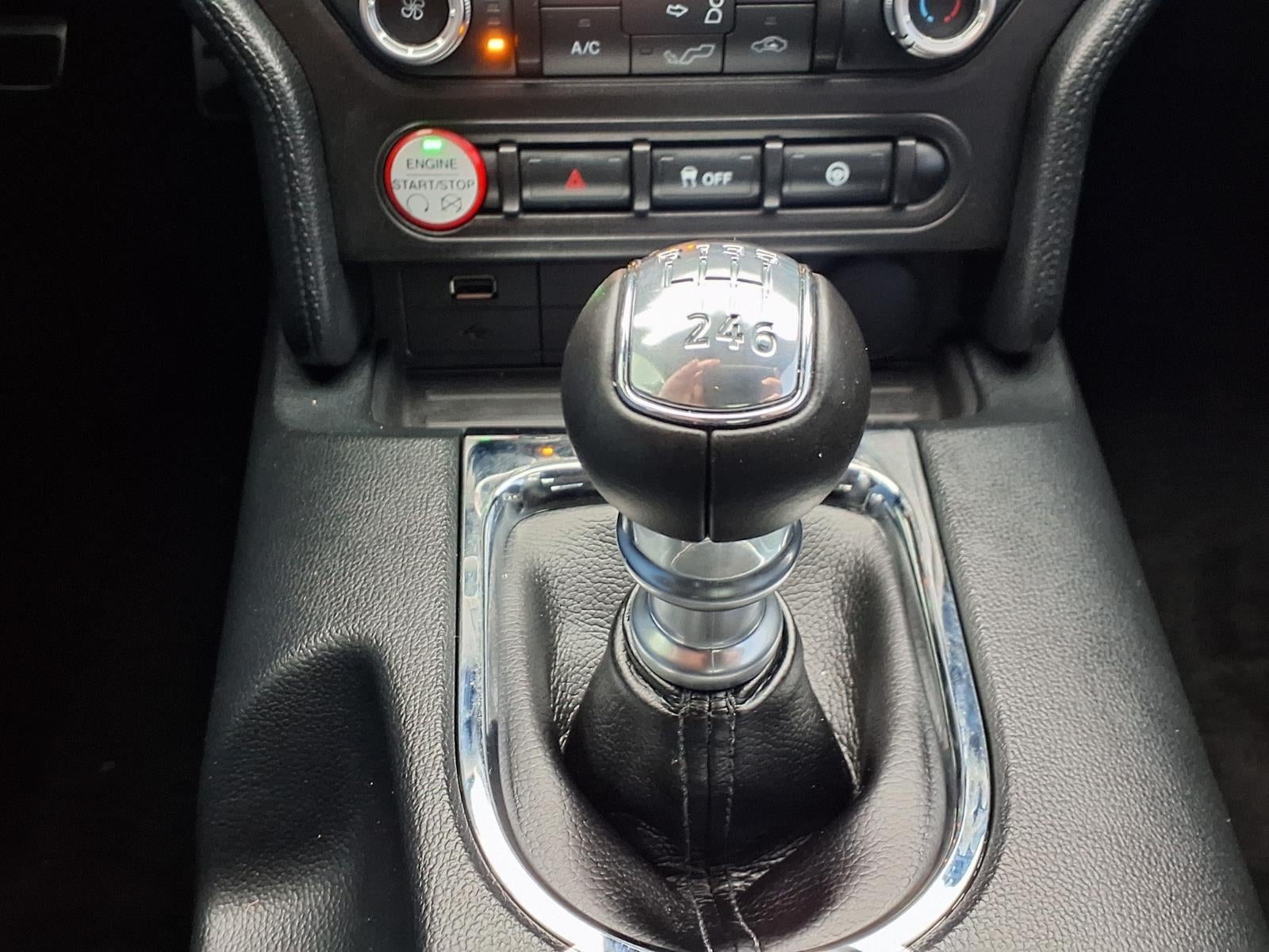 2016 Ford Mustang V6