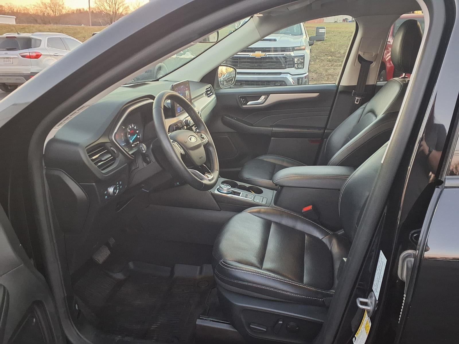 2022 Ford Escape SEL Hybrid