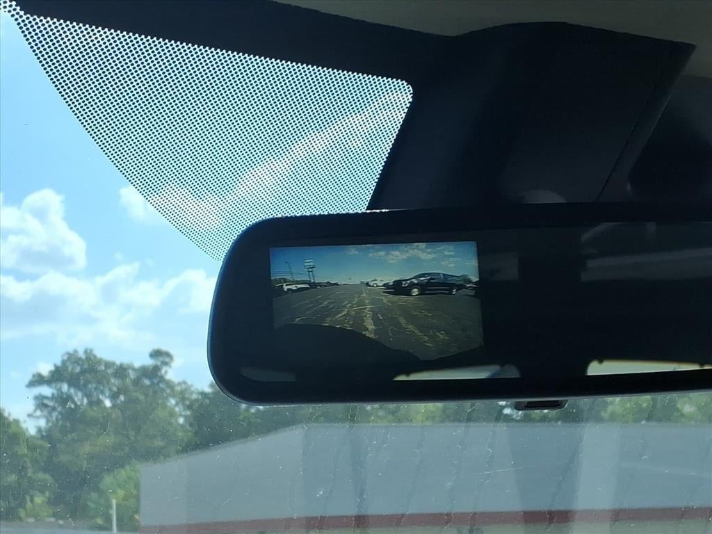 2025 Chevrolet Express Passenger 3500 1LT