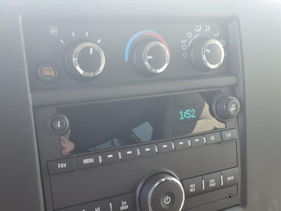 2025 Chevrolet Express Passenger 3500 1LT