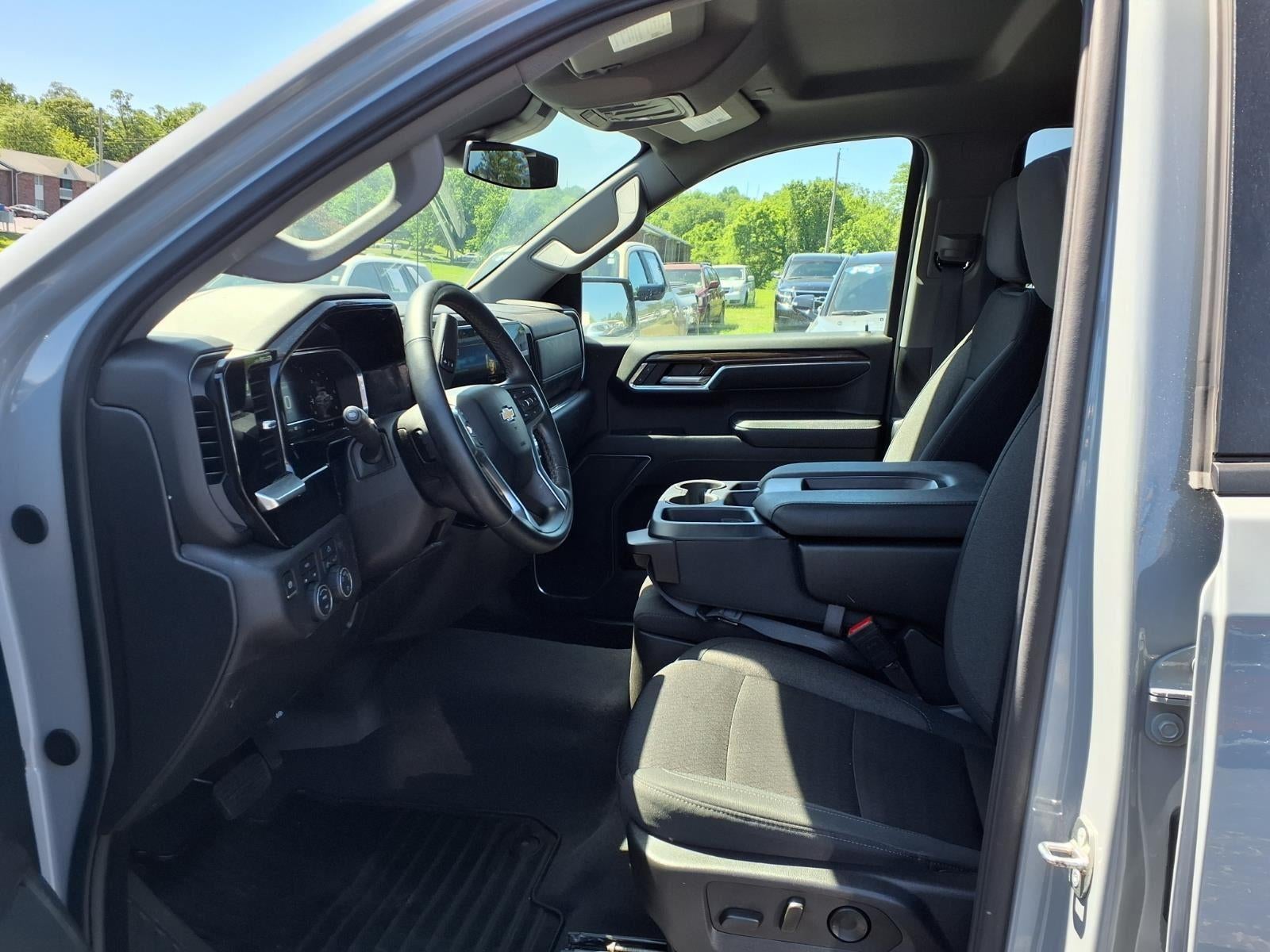 2024 Chevrolet Silverado 1500 LT (2FL)