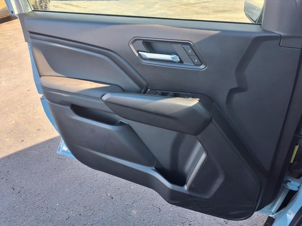 2025 Chevrolet Colorado WT/LT