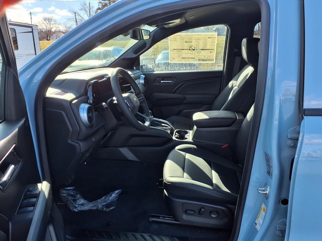 2025 Chevrolet Colorado WT/LT