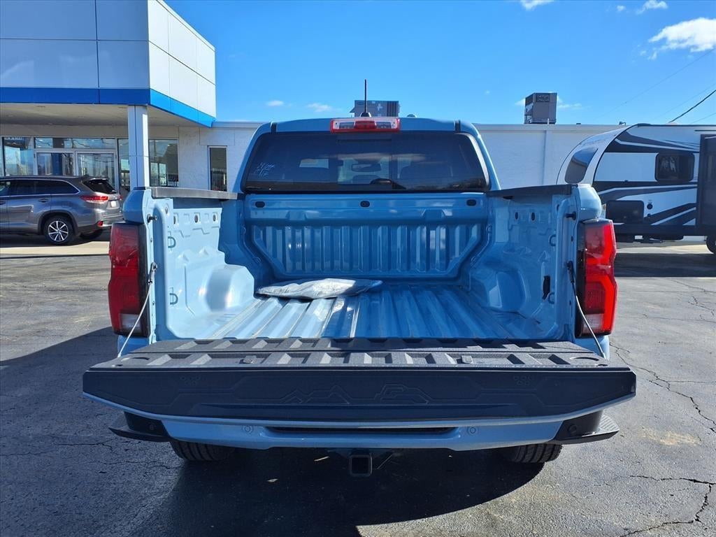 2025 Chevrolet Colorado WT/LT