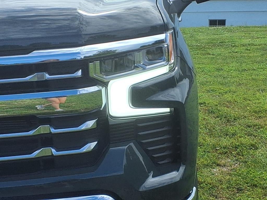 2025 Chevrolet Silverado 1500 LTZ