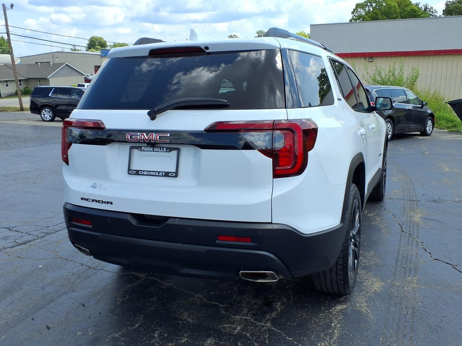 2022 GMC Acadia SLE