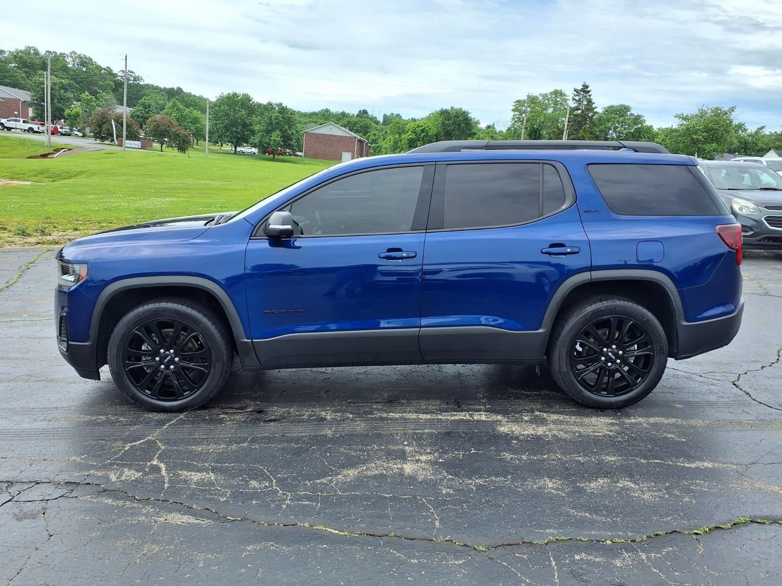 2023 GMC Acadia SLT