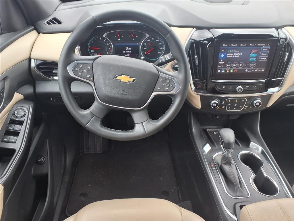 2023 Chevrolet Traverse LT Leather