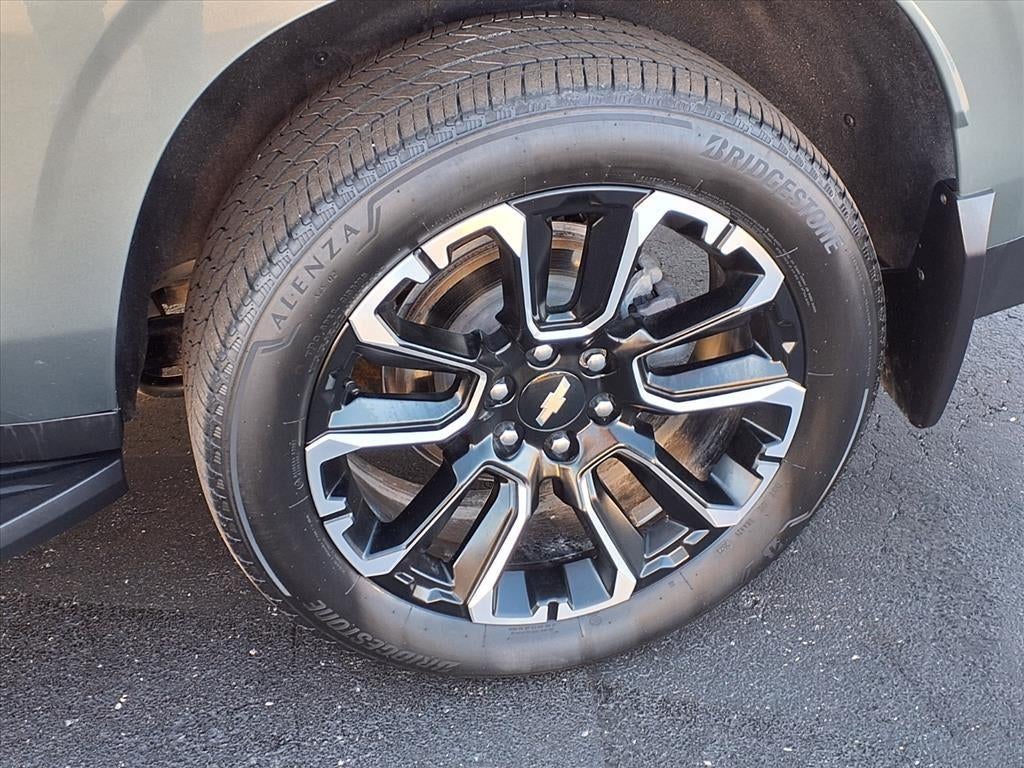 2023 Chevrolet Suburban LS