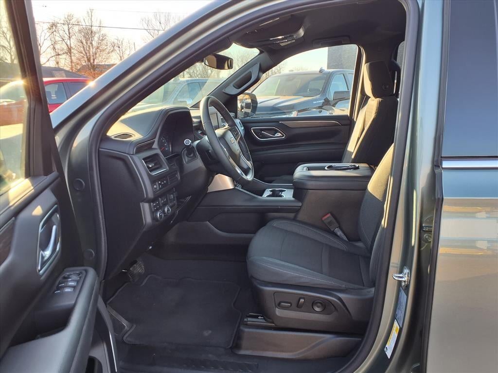 2023 Chevrolet Suburban LS