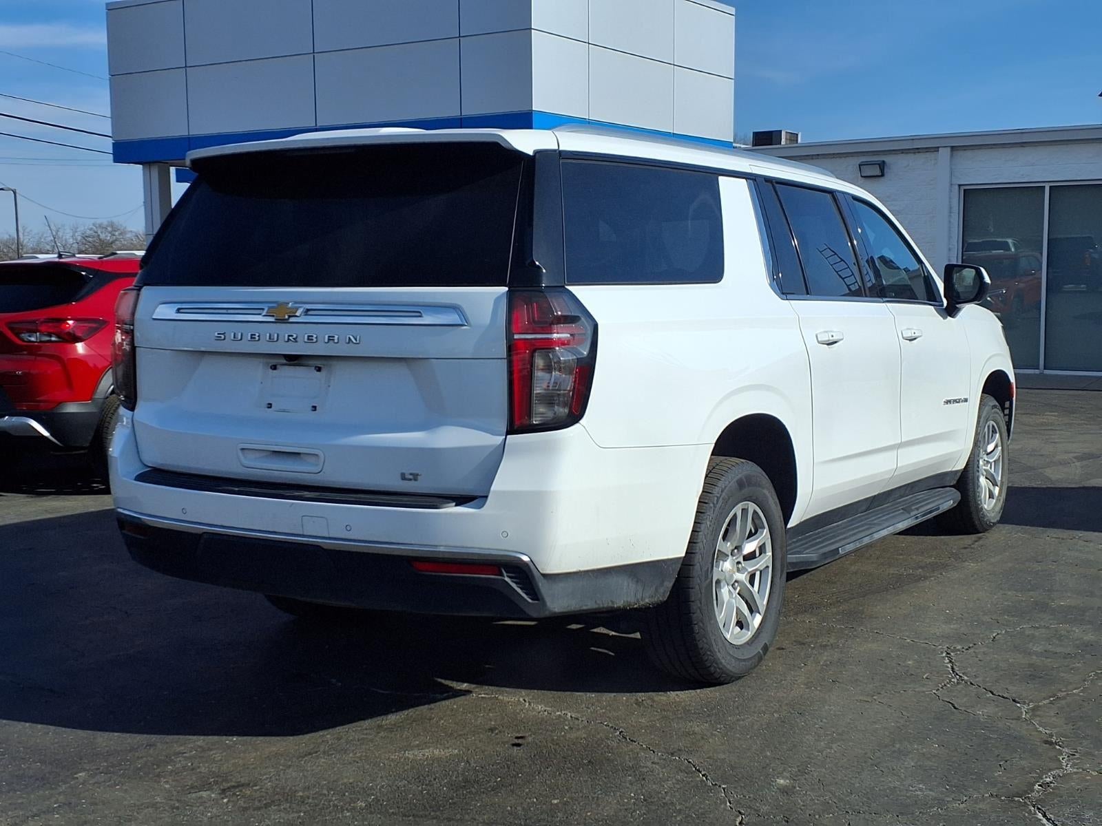 2023 Chevrolet Suburban LT
