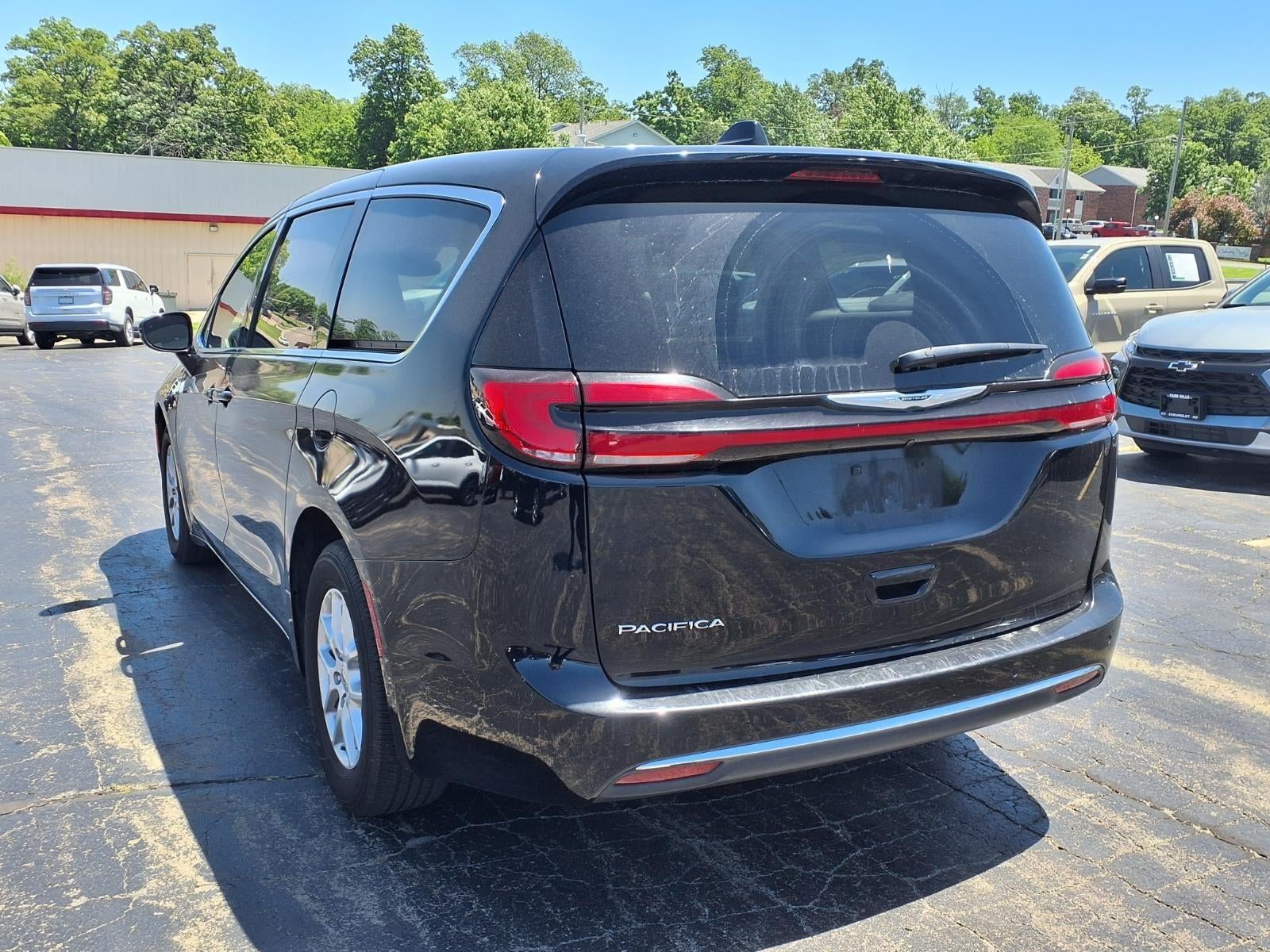 2024 Chrysler Pacifica Touring L