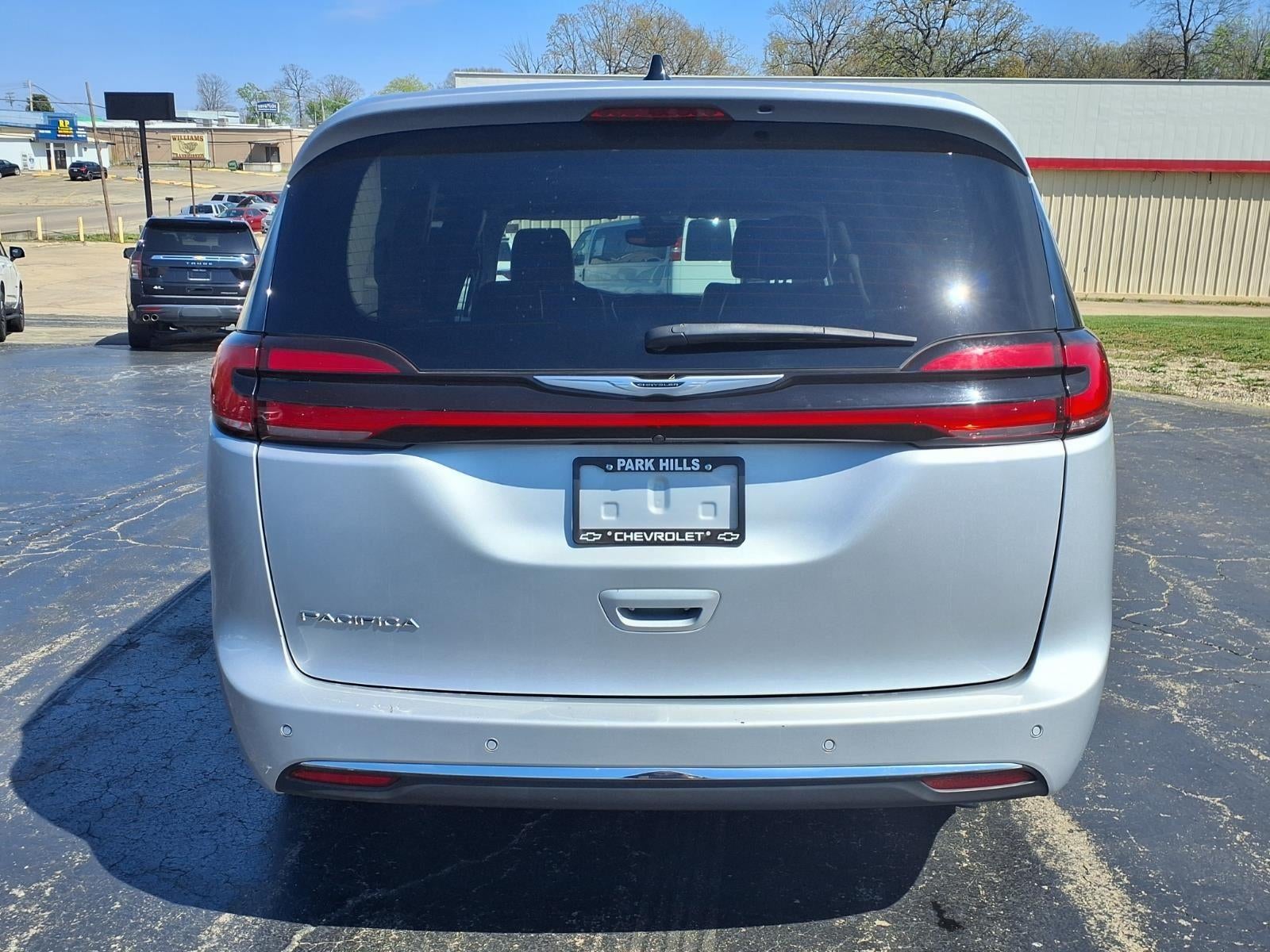 2024 Chrysler Pacifica Touring L