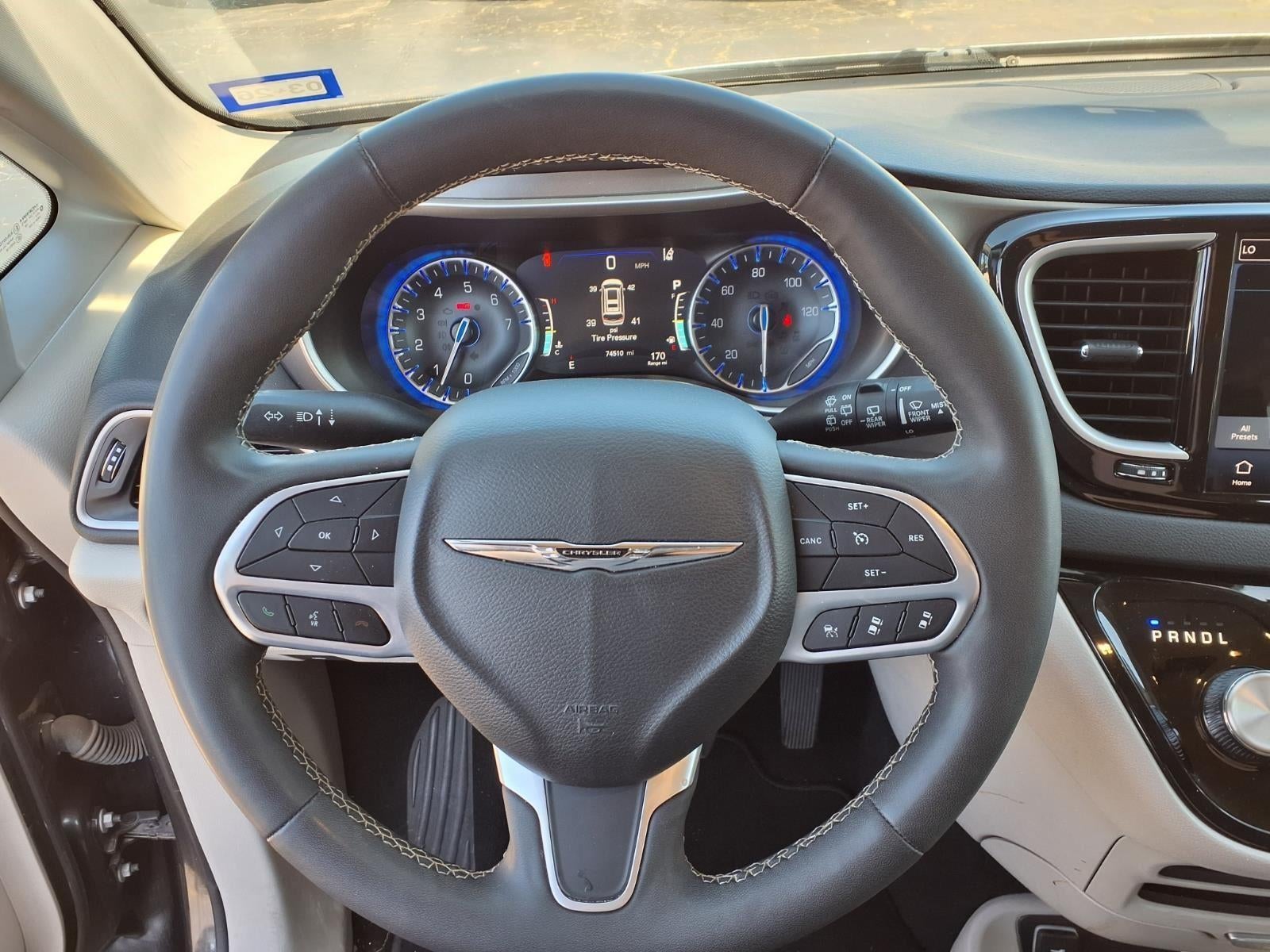 2023 Chrysler Pacifica Touring L