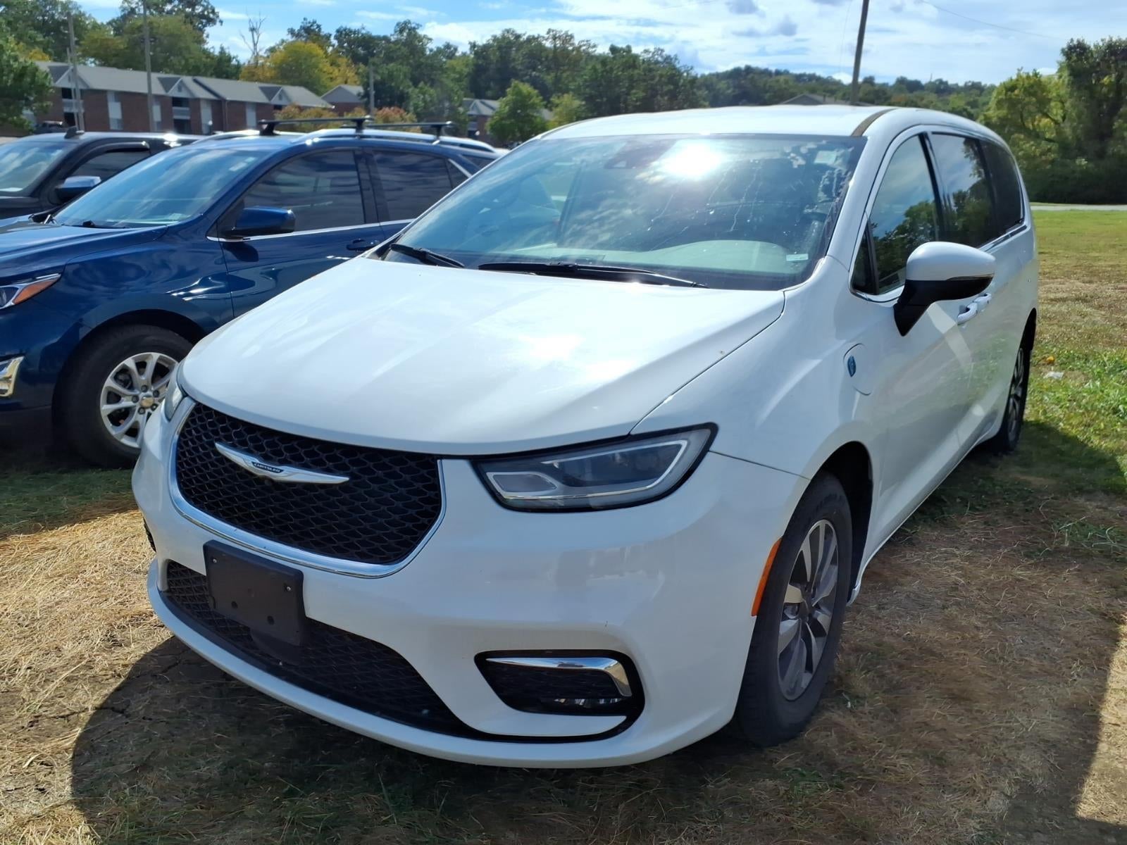 2023 Chrysler Pacifica Hybrid Touring L