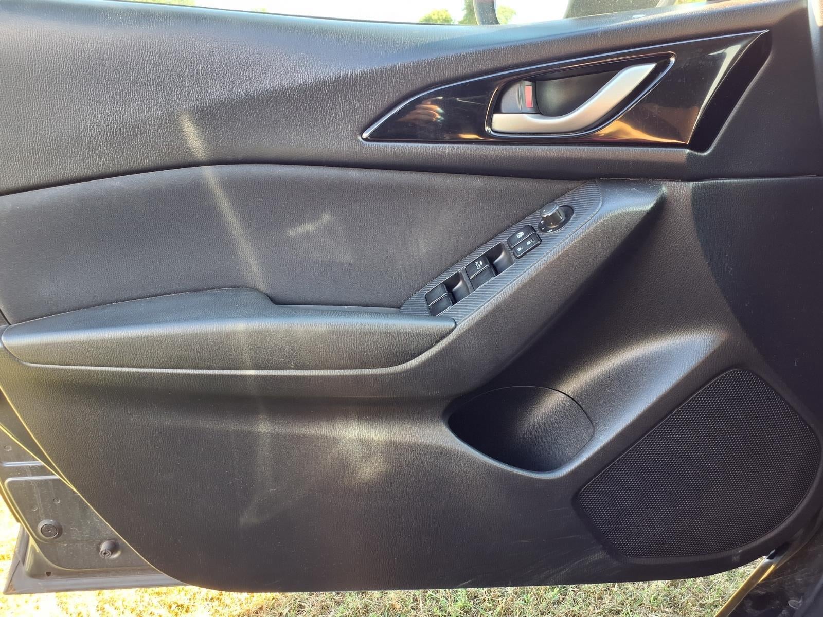 2016 Mazda Mazda3 Hatchback i Touring