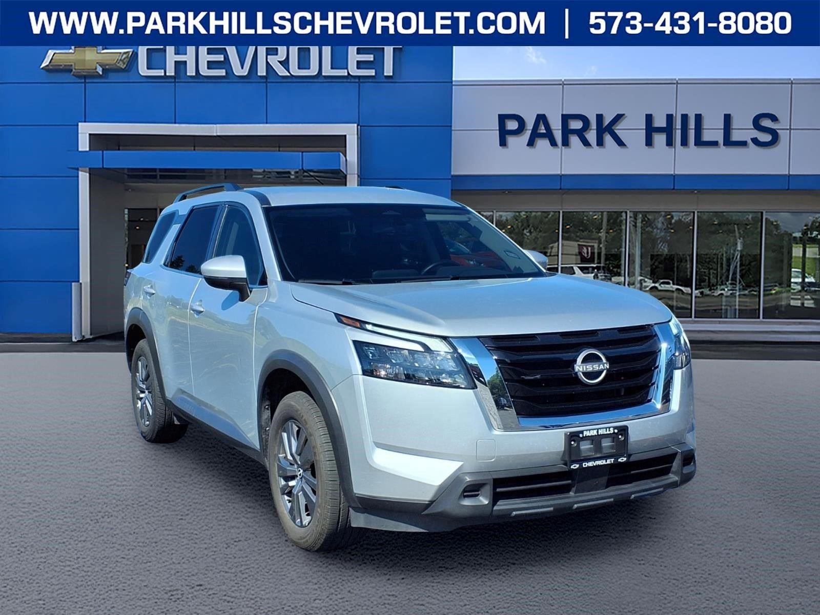 2024 Nissan Pathfinder SV