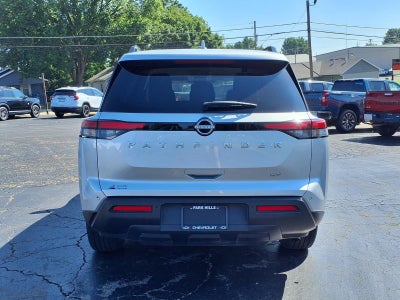 2024 Nissan Pathfinder SV