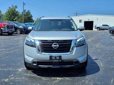 2024 Nissan Pathfinder SV