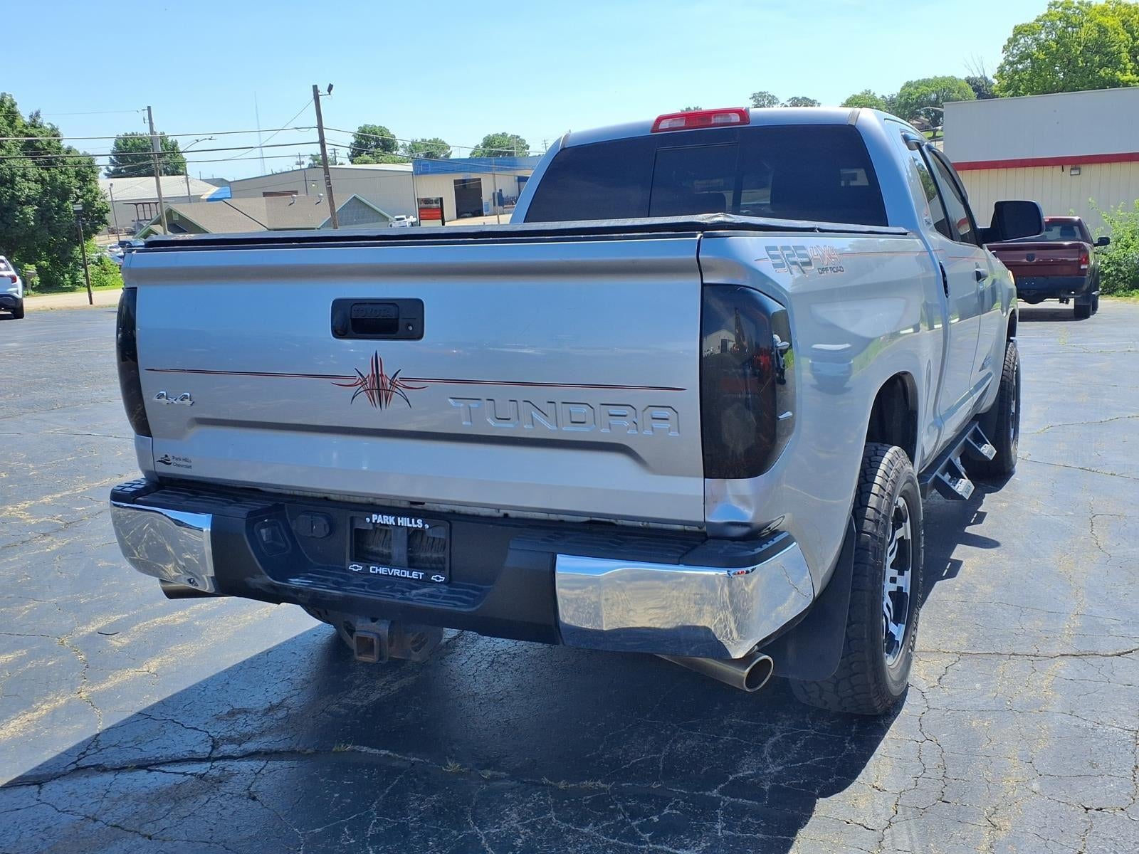 Used 2016 Toyota Tundra SR5 with VIN 5TFUM5F13GX068605 for sale in Park Hills, MO