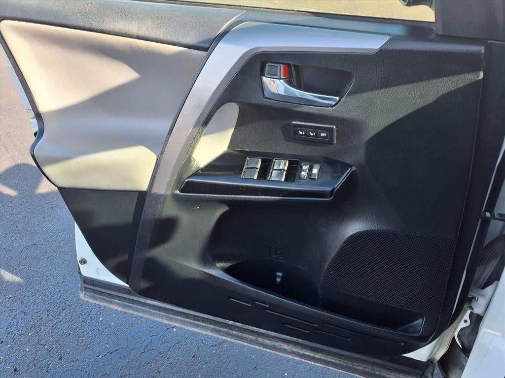 2016 Toyota RAV4 Hybrid Limited