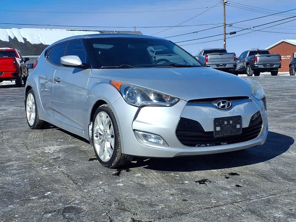2012 Hyundai Veloster Base w/Black