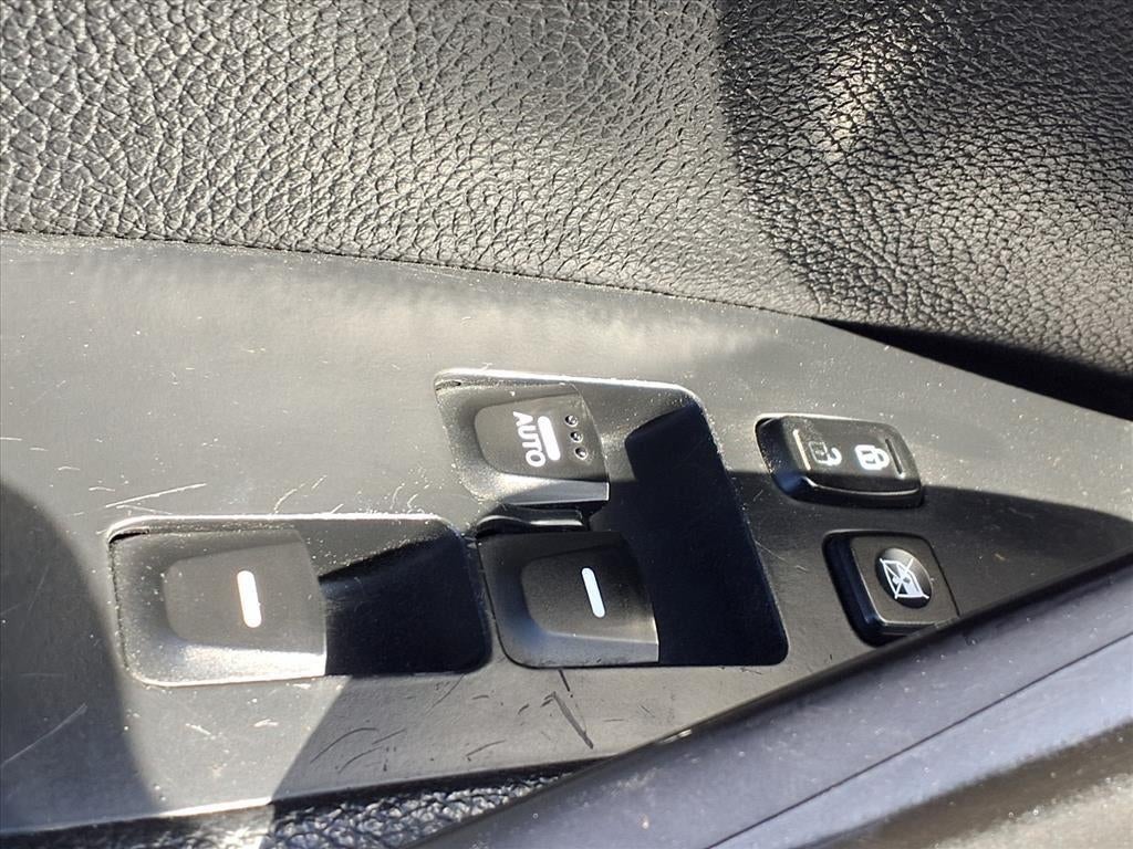 2012 Hyundai Veloster Base w/Black