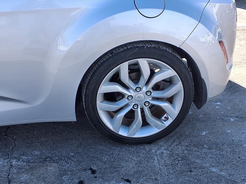 2012 Hyundai Veloster Base w/Black