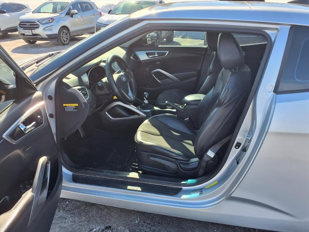 2012 Hyundai Veloster Base w/Black