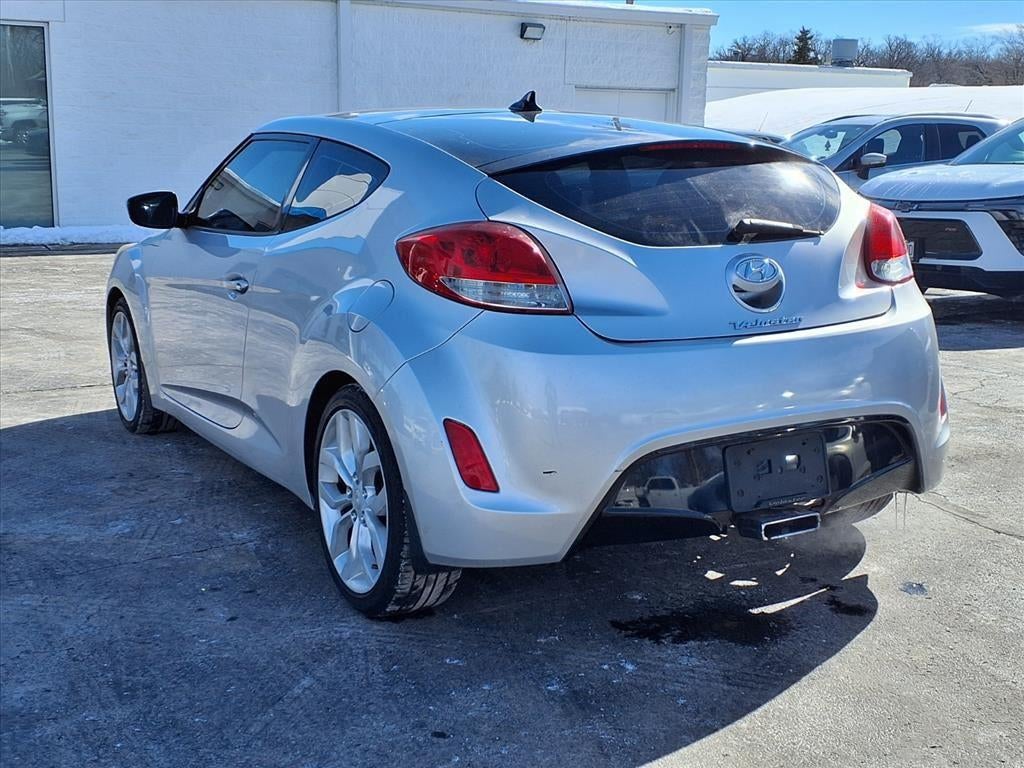 2012 Hyundai Veloster Base w/Black