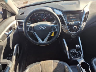 2012 Hyundai Veloster Base w/Black
