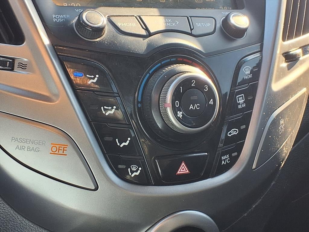 2012 Hyundai Veloster Base w/Black